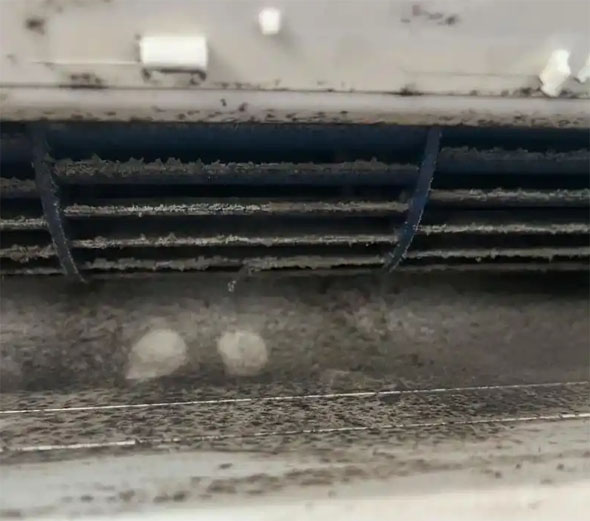 尼木空调吹的风有股烧焦味是怎么回事